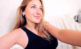 Beautiful Camgirl Fingering And Toying Her Pussy To Orgasm