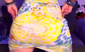 Curvy Housewife Flaunting Her Fabulous Big Booty On Webcam